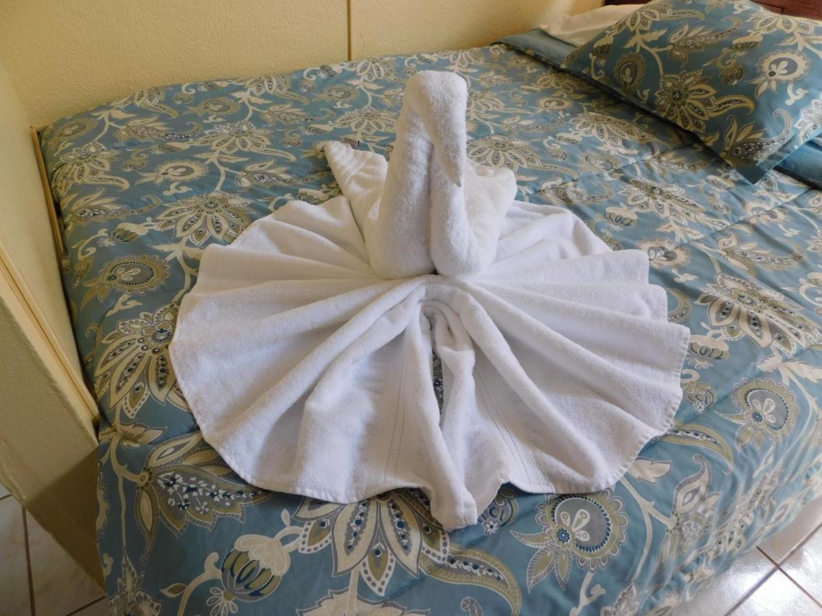 Condo Villa B27 Sleeps Five People - B28 Sleeps Six People - Price Includes Housekeeping Fees Not Taxes - Very Close To The Pool And Beach! Jacó Exterior foto