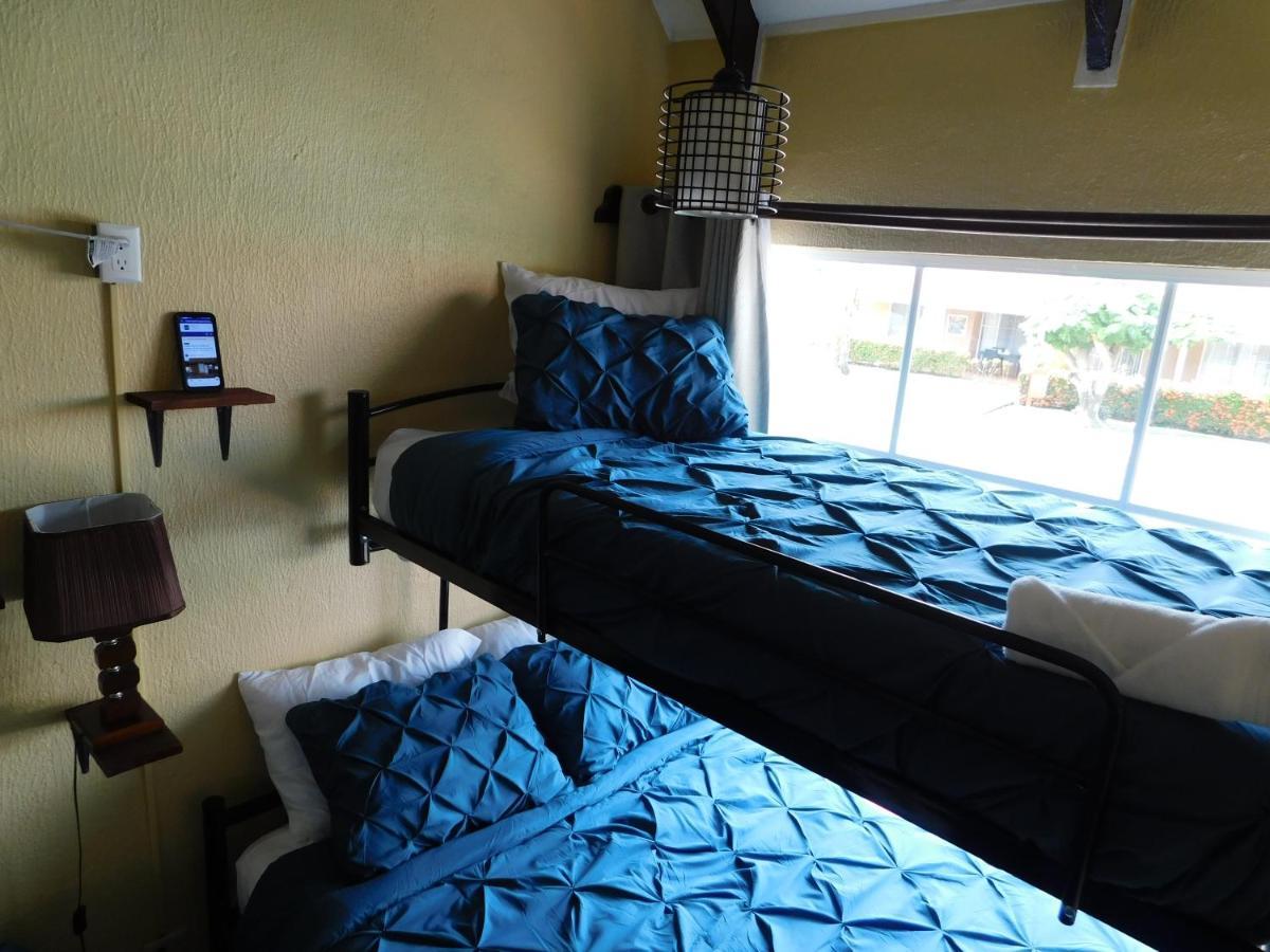 Condo Villa B27 Sleeps Five People - B28 Sleeps Six People - Price Includes Housekeeping Fees Not Taxes - Very Close To The Pool And Beach! Jacó Exterior foto